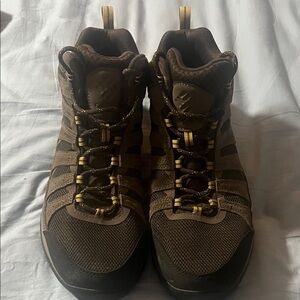 Men's Athletic Brown and Black Shoes